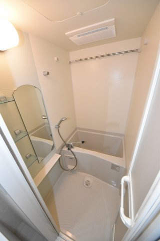 レジュールアッシュ心斎橋ＬＵＸＥの浴室|参考写真