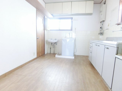 【キッチン】 | 花隈町メゾネット（水谷様邸） | コンパクトなキッチンで掃除もラクラク