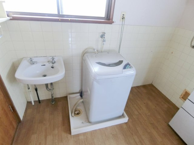 【洗面所】 | 花隈町メゾネット（水谷様邸） | コンパクトで使いやすい洗面所