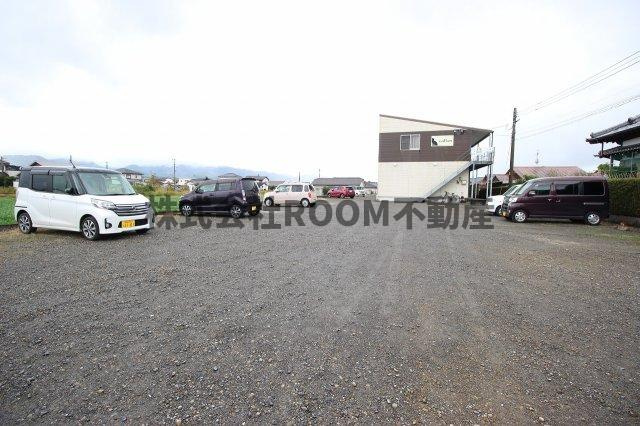 Cat　boxの駐車場|駐車場があるので、車を買う予定の方も安心です