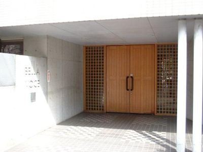 【エントランス】 | べッラヴォーチェ