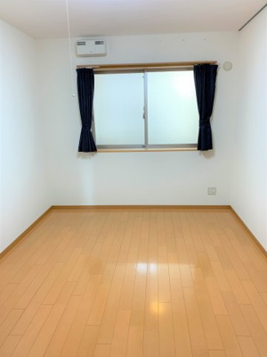 【洋室】 | さくらいマンション立野 | 明るい洋室です