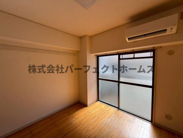 モンシャンブルの洋室|個人の部屋や寝室として使える洋室です　冷蔵庫付き！