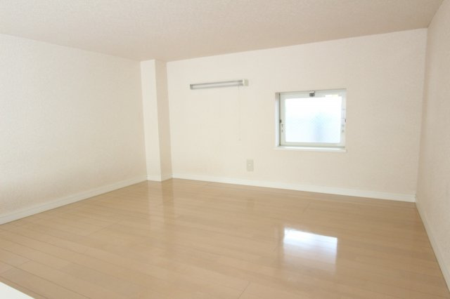 エコルステージ東白楽の寝室|同アパートの参考写真です。