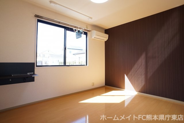 熊本市東区沼山津２丁目のアパートの洋室