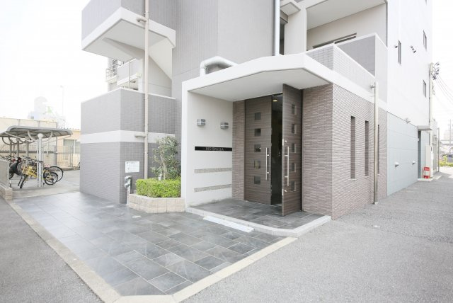 HSスパリアのエントランス