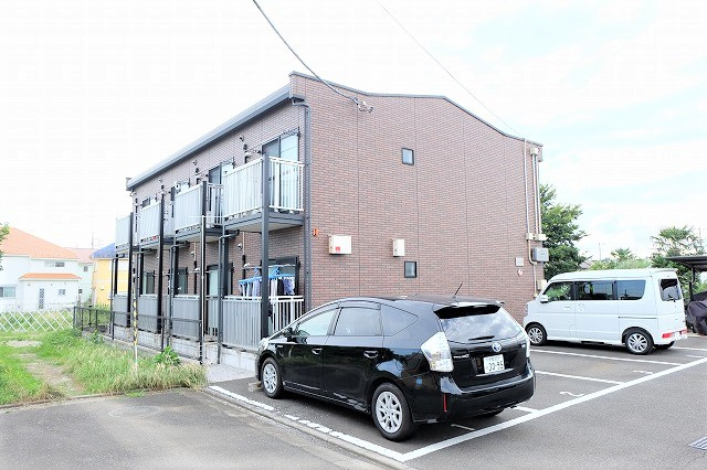 オートハウスⅡの外観