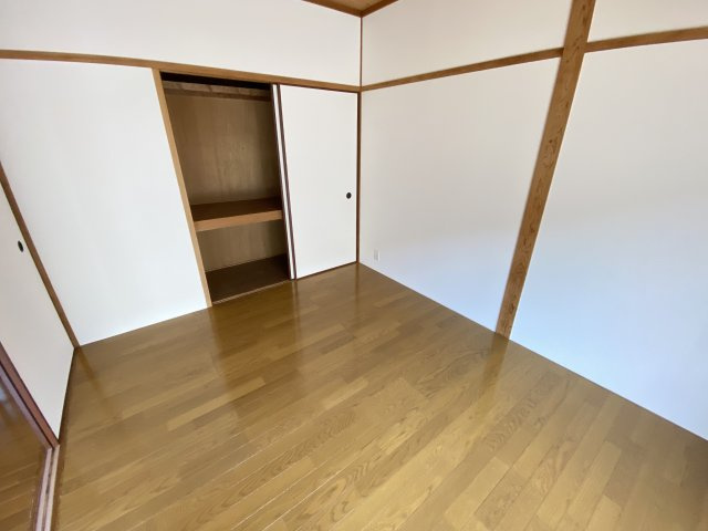 メゾンマツノBの洋室