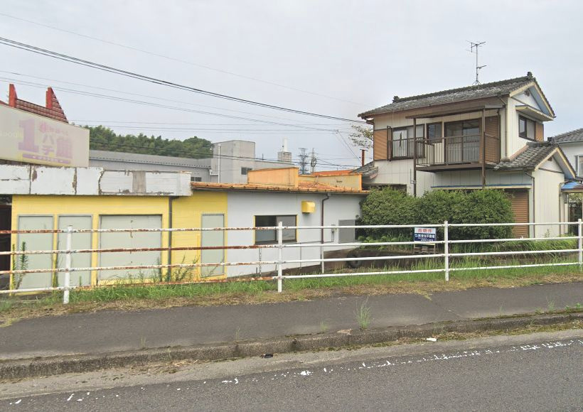 都城市鷹尾１丁目の店付住宅の外観