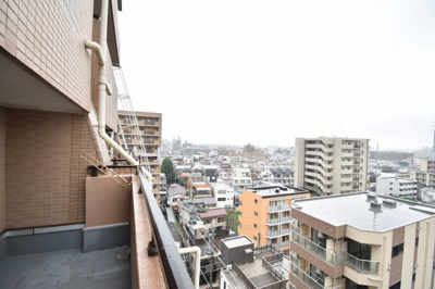 【展望】 | セレナハイム立川スクエアコート | 景色を遮るものがないと、陽の光を長い時間浴びられます。空気も澄んでいるように感じますね。
