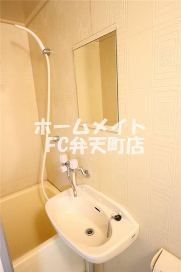 【洗面所】 | CT国際弁天町 | コンパクトで使いやすい洗面所