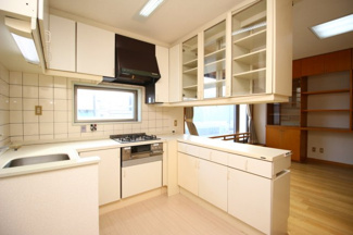 【キッチン】 | エントランスライフ白梅町 | ※壁面収納は現況なし。