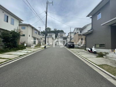 【前面道路含む現地写真】 | 槇塚台小・タマタウン堺・泉ヶ丘開発区域内・堺市南区逆瀬川 | 前面道路含む現地写真です