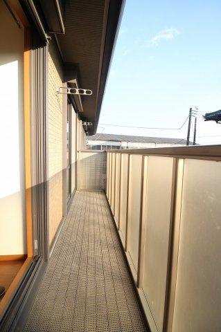 プレミール泉　　　鹿沼市泉町のバルコニー|落ち着いた時間を過ごせるバルコニーです