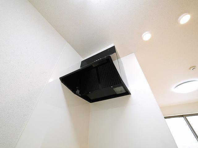 メゾンド・ボヌールのキッチン|大きな換気扇でお料理も快適です
