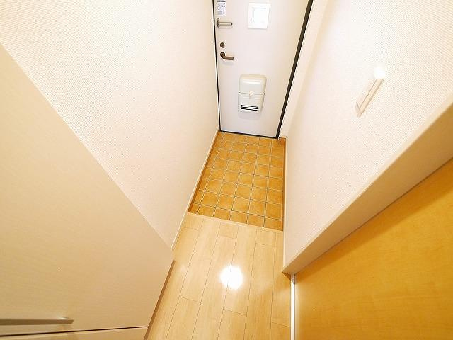 メゾンド・ボヌールの玄関|大きなシューズボックスもあります