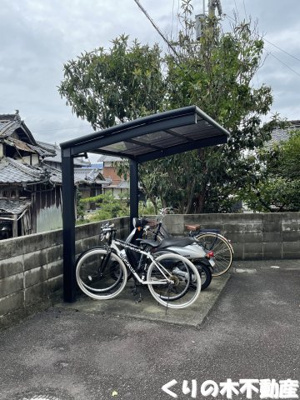 【その他共用部分】 | チェリーハイツ | 屋根付き駐輪場あり