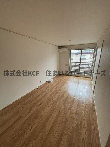 ハピネスさくらの居間・リビング|こちらのリビングで趣味の時間をお楽しみください