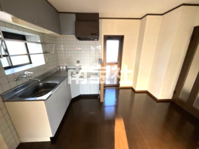 【内装】 | 使いやすいL字型キッチン