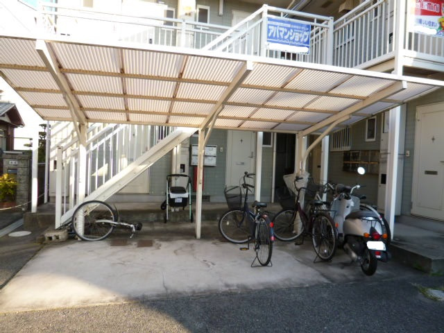 メゾンエポックＢのその他共用部分|自転車置き場