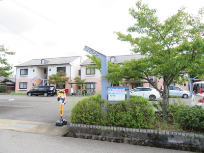 【外観】 | アゼリアコートC棟 | 敷地出入口