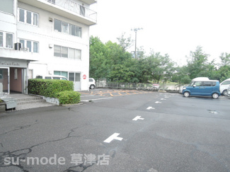 【駐車場】