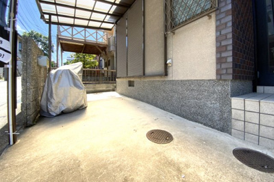 【駐車場】 | 宇治市木幡御蔵山　中古戸建 | 《ローンの事やお家探しのご相談は（株）ゆいホームにお任せ下さい。ちょっとした疑問にも解りやすくお応えします。》お気軽にどうぞ(^^)/