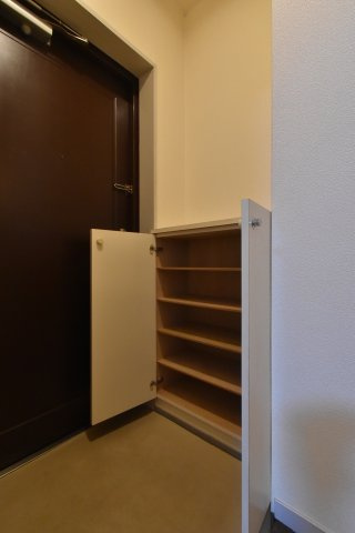 オブリガード西京の収納|シューズBOX