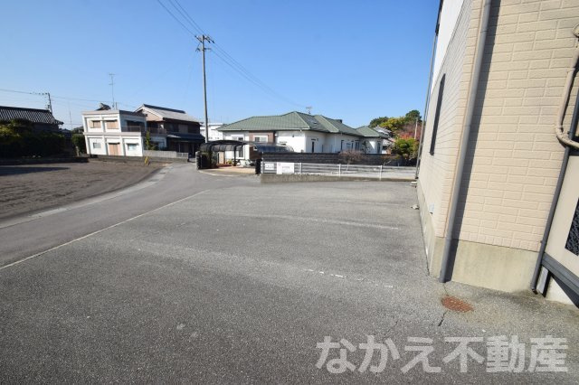 【駐車場】 | 駐車場があるので、車を買う予定の方も安心です