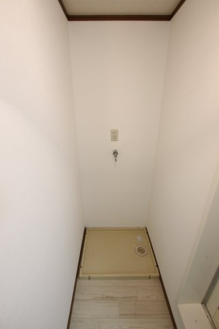 【設備】 | 青葉荘 | 室内洗濯機置場