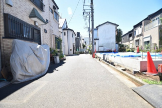 【前面道路含む現地写真】 | 現地見学や資料請求などお気軽にお問合わせ下さい。
周辺環境とあわせて現地ご案内致します。
