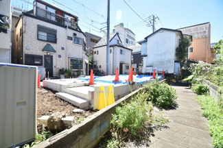【外観】 | 現地見学や資料請求などお気軽にお問合わせ下さい。
周辺環境とあわせて現地ご案内致します。