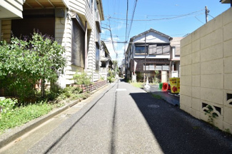 【前面道路含む現地写真】 | 現地見学や資料請求などお気軽にお問合わせ下さい。
周辺環境とあわせて現地ご案内致します。