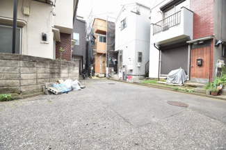 【前面道路含む現地写真】 | 現地見学や資料請求などお気軽にお問合わせ下さい。
周辺環境とあわせて現地ご案内致します。