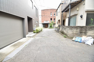 【前面道路含む現地写真】 | 現地見学や資料請求などお気軽にお問合わせ下さい。
周辺環境とあわせて現地ご案内致します。