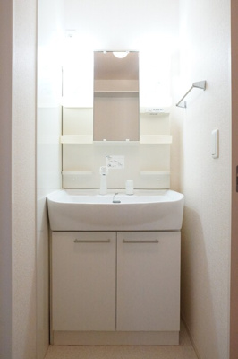 【洗面所】 | ロイヤル・メゾンA棟