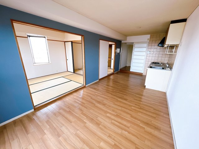 イーストタウンの居間・リビング