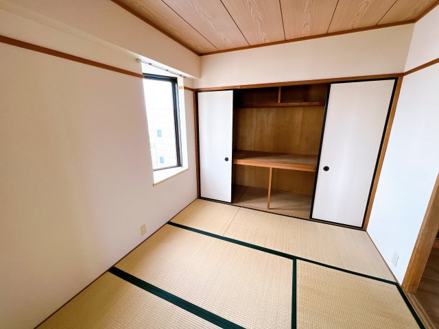 イーストタウンの和室