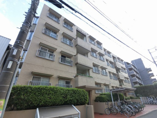 【外観】 | 総戸数１６戸、昭和５６年１１月築、管理人は巡回勤務につき管理体制良好です♪