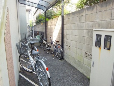 第１２中央ビルのその他共用部分|敷地内に駐輪場あります