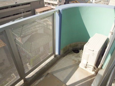 第１２中央ビルのバルコニー|南向きのバルコニーです