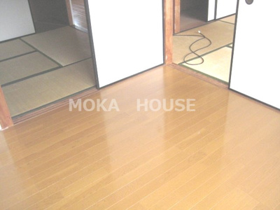 【洋室】 | コーポかおり | 落ち着いた色調の洋室です