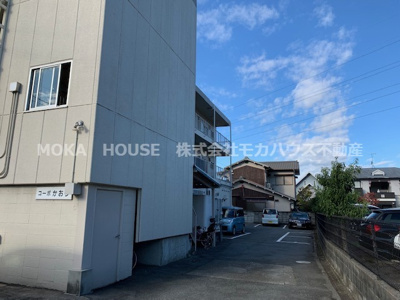 【駐車場】 | コーポかおり | カースペースがあります