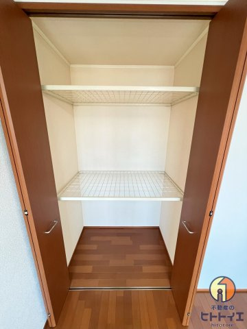 アクロス野町の収納|洋室のクローゼットです