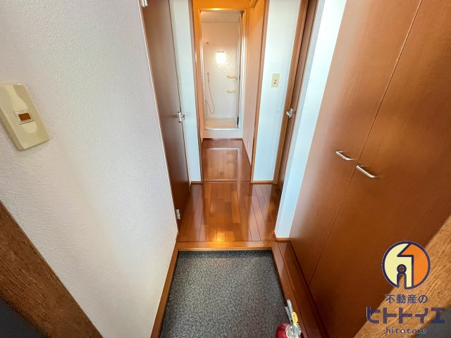 アクロス野町の玄関|収納もある玄関です