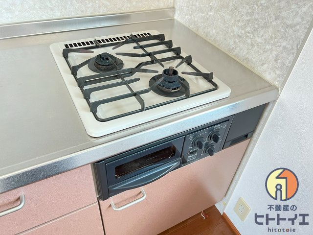 アクロス野町のキッチン|グリル付き2口コンロです