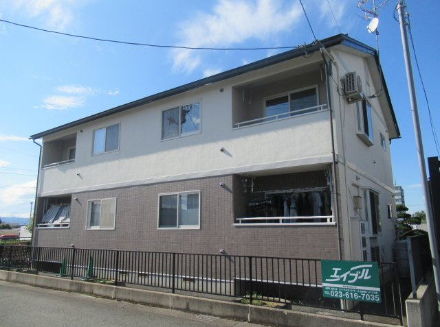 エクセレント白山の外観