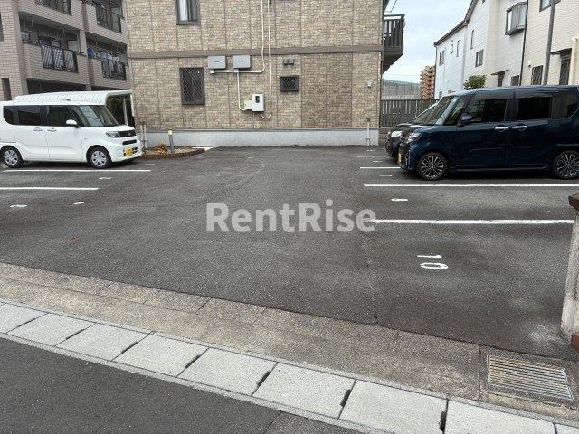 プロキオンの駐車場