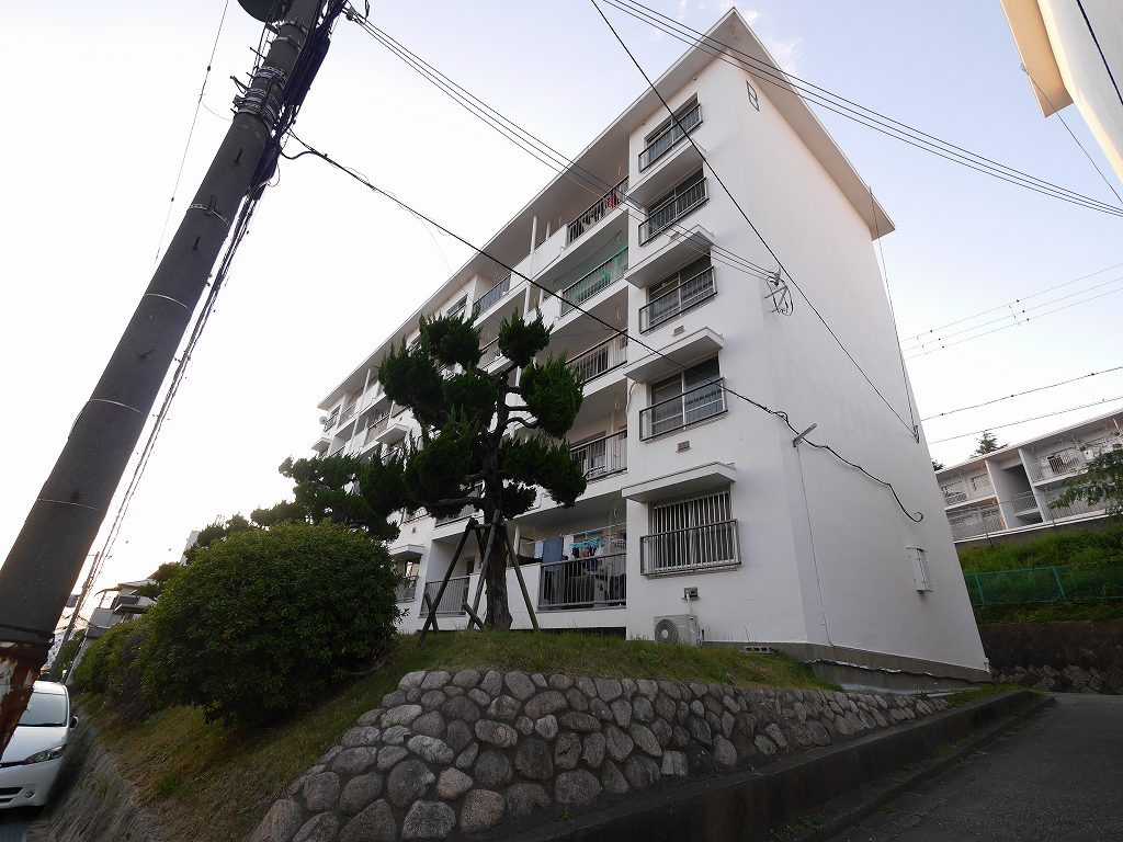 垂水上高丸住宅B棟の外観|◇ペット飼育相談可♪◇