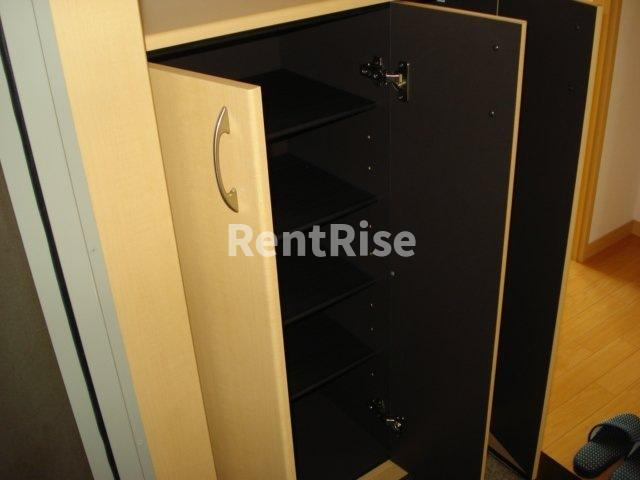 コンフォール馬東|下駄箱